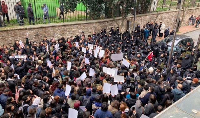 Öğrenci Seli Saraçhane'ye Ulaştı