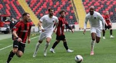 Gaziantep'in Evinde Bileği Bükülmüyor