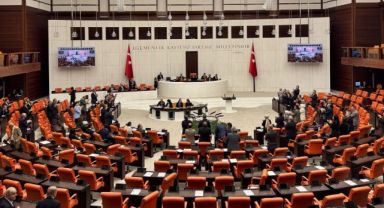 TBMM Vekil Sayısı 592'ye Düştü