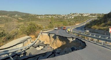 Aydın'da Yol Çöktü