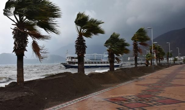 İzmir'e Yağış Müjdesi