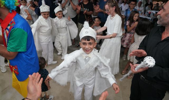 Seferihisar'da 30 Çocuk İçin Sünnet Şöleni