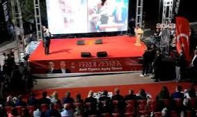 Uşak Ferdi Zeyrek Amfi Tiyatrosu Açıldı