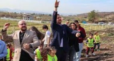 Buca’nın Çocukları Doğayı Yeniden Yeşertti