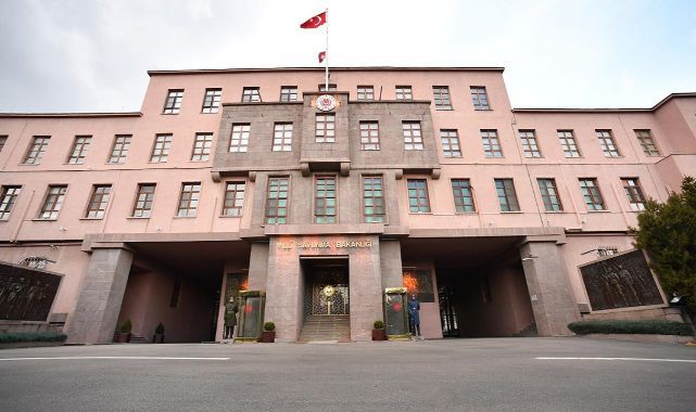 C-130 Tipi Askeri Uçağımız Gürcistan'da Düştü