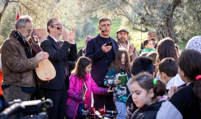 Başkan Tugay’dan Durbay’a Şiirle Mesaj