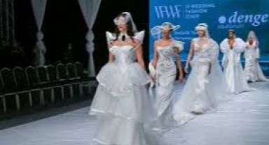 Modanın Kalbi İzmir'de Atıyor