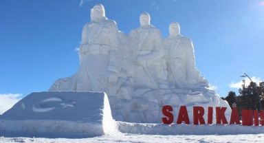 Sarıkamış Şehitleri Anısına Kardan Heykeller