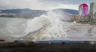 Ege Denizi'nde Fırtına Kapıda