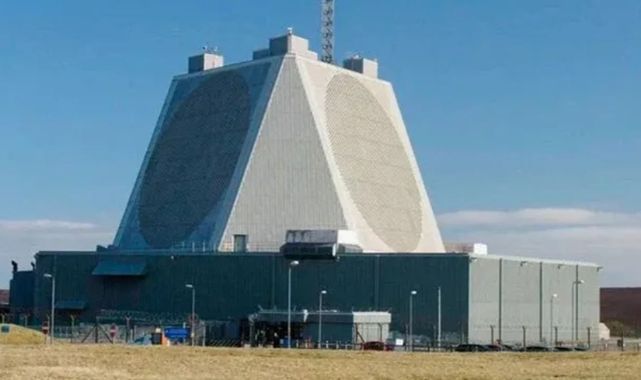 İran ABD Üstlerini Vurdu