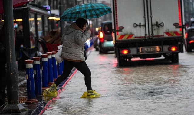 İzmir'e Rekor Yağış Düştü