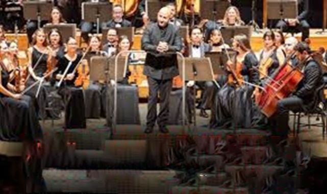 İzmir Oda Orkestrası’ndan Muhteşem Konser