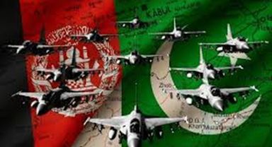 Pakistan Afganistan'a Savaş İlan Etti