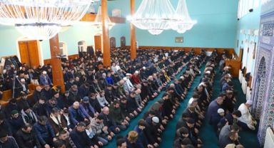 Dünya Ramazan Bayramı'nı Kutluyor