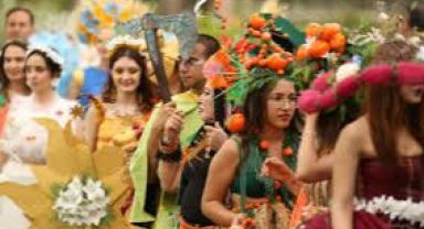 14. Uluslararası Portakal Çiçeği Karnavalı'nın Kortej Geçişi Yapıldı