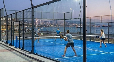 Bostanlı Sahili'ne Padel Kortları