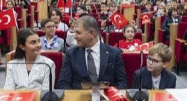 İzmir Çocuk Meclisi Bir Yılı Bitirdi